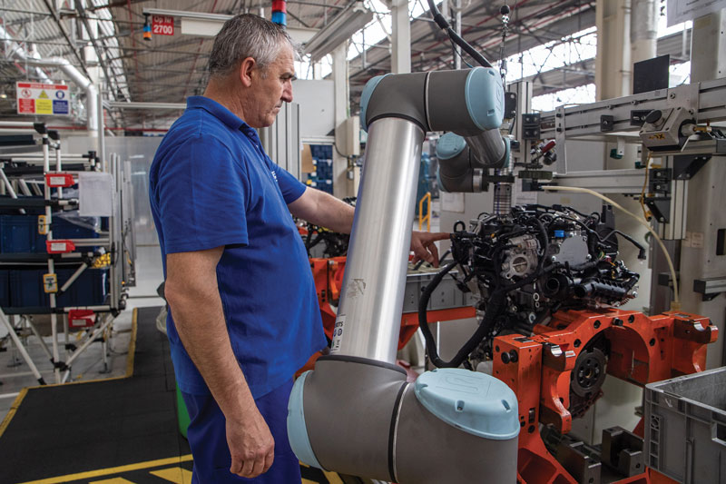 The cobots integrated by BWIndustrie perform various tasks.  Cobots: for an Accurate Quality Control 2 5